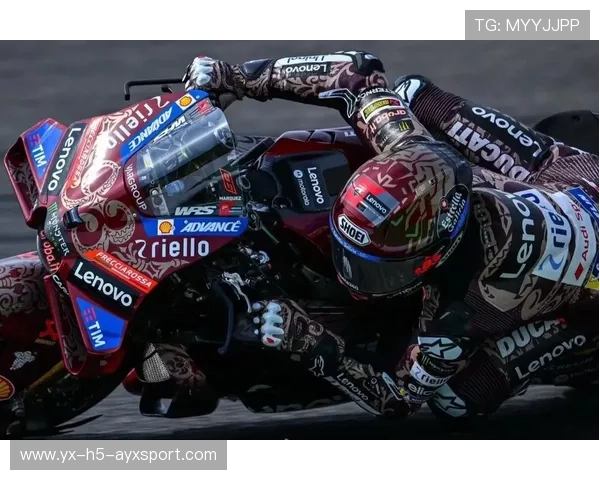 MotoGP赛场再度发生撞车事件，意外瞬间震撼全球引发热议